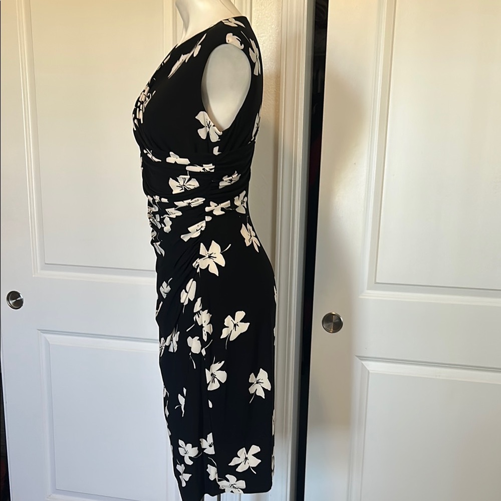 Black Floral Sheath Dress - Women's Elegant Work & Event Dress - Picture 6 of 11